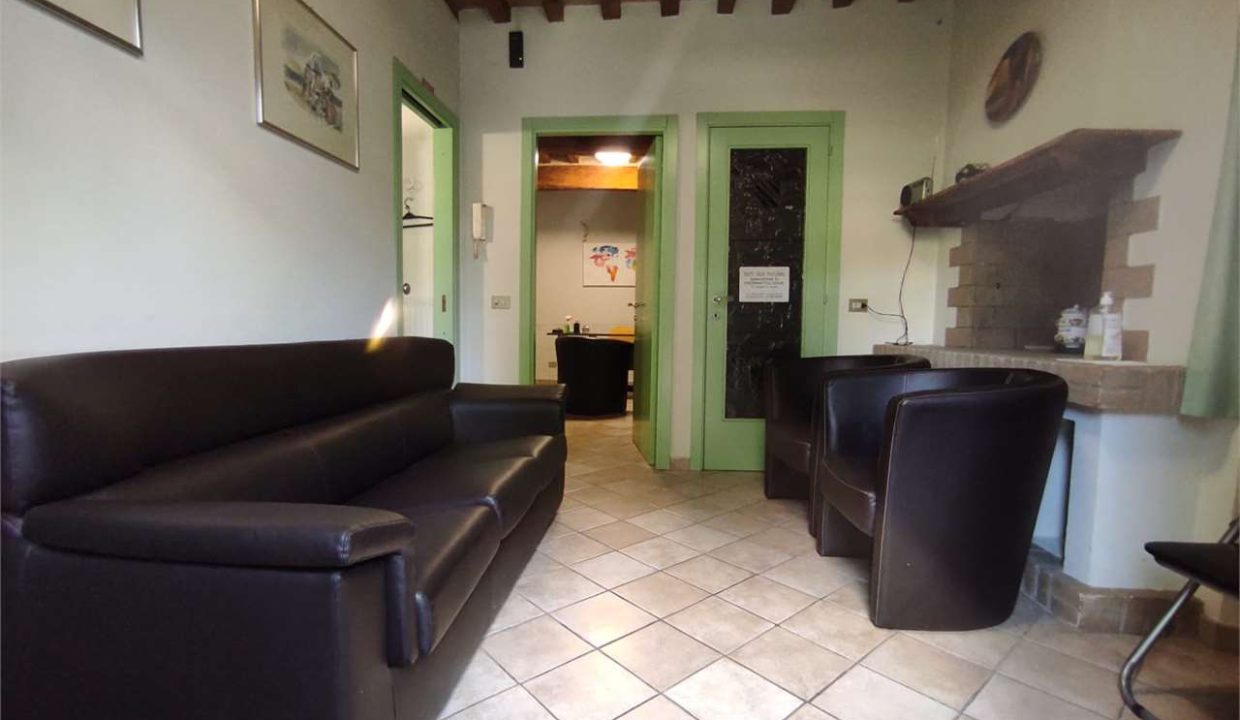 imm_12698-20251122160019-1280-